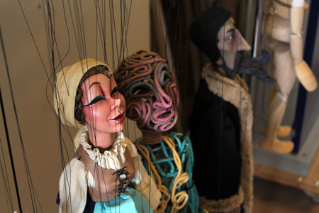 Die Kluge, Bonhom'Ficelle et Jean Calvin